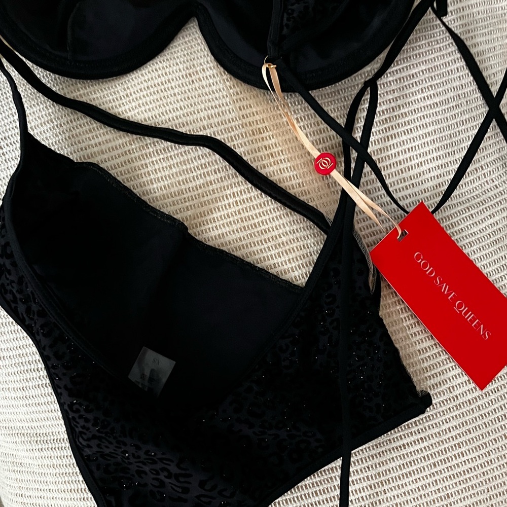 God Save Queens Black One-Shoulder Swim One Piece - Picture 6 of 6
